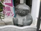 「桃太郎」の石像